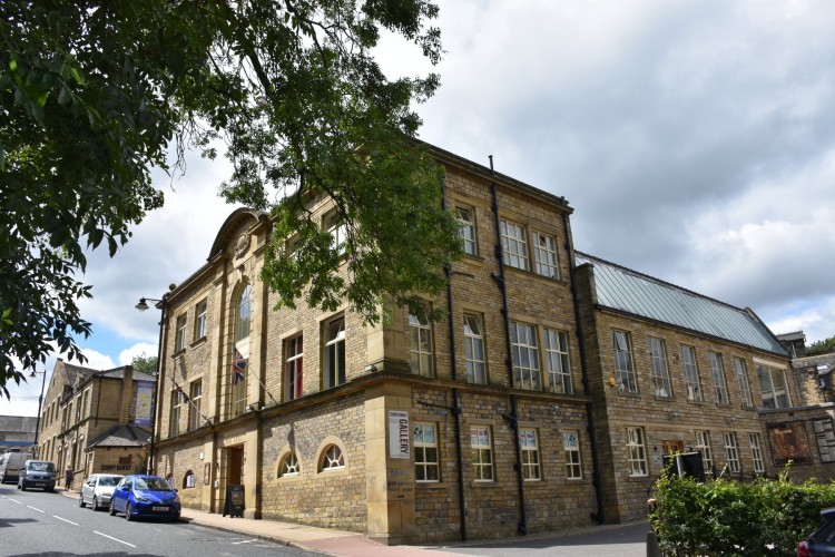 sunny bank mills farsley